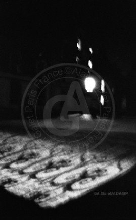 Nega-Fontainebleau-8.gif